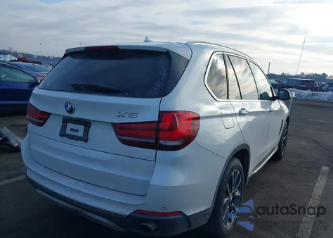 2015 BMW X5 xDrive35I z USA, uszkodzony, nr VIN 5UXKR0C56F0P00859